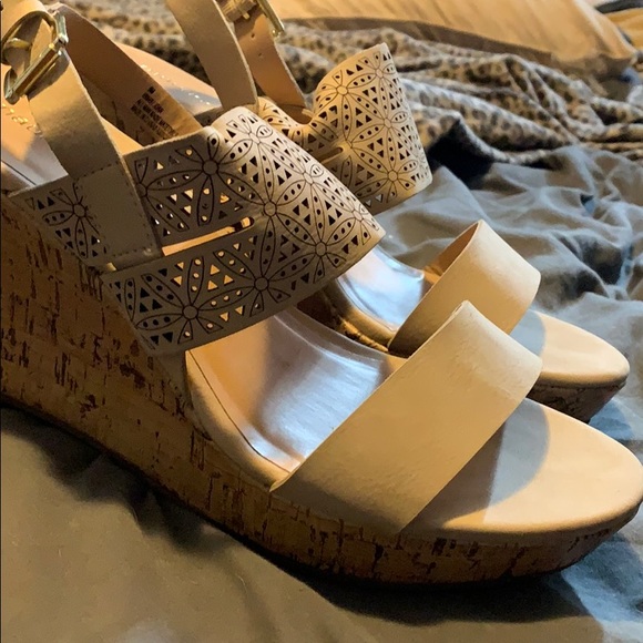 Maurices open toed summer wedges - Picture 2 of 3